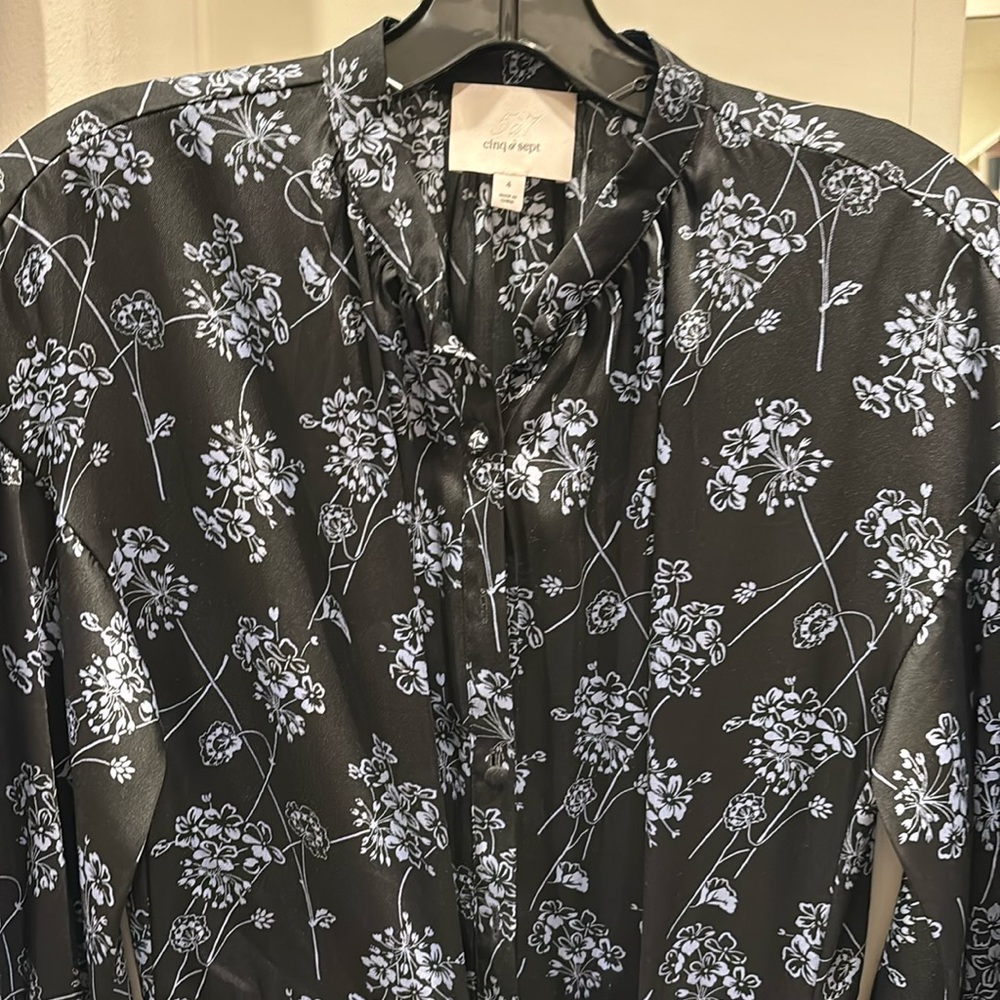 Cinq a sept size 4 maxi dress; buttons and tie front